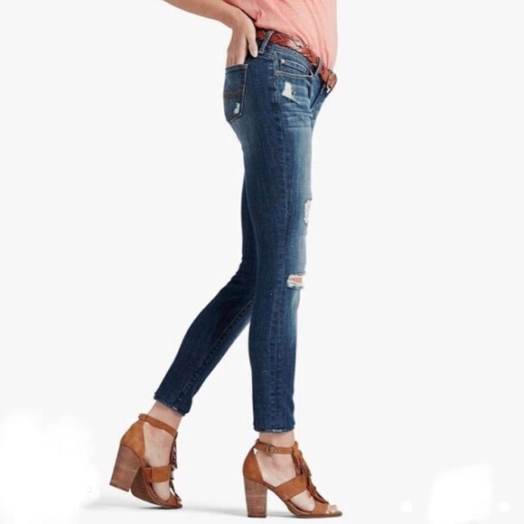 Women’s Lucky Brand Jeans Lolita Capri Distressed - Picture 4 of 11
